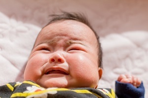 赤ちゃんの顔がカサカサ 赤ちゃんの顔がカサカサの敏感肌でひどい 対策にプルミーが人気